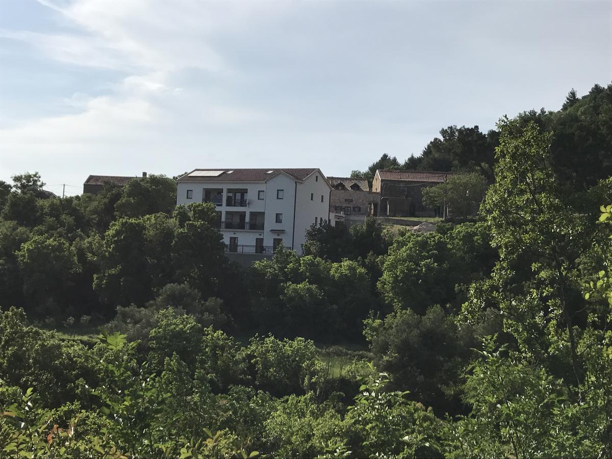 סטאריגרד-פקלניצה Apartments Paklenica מראה חיצוני תמונה